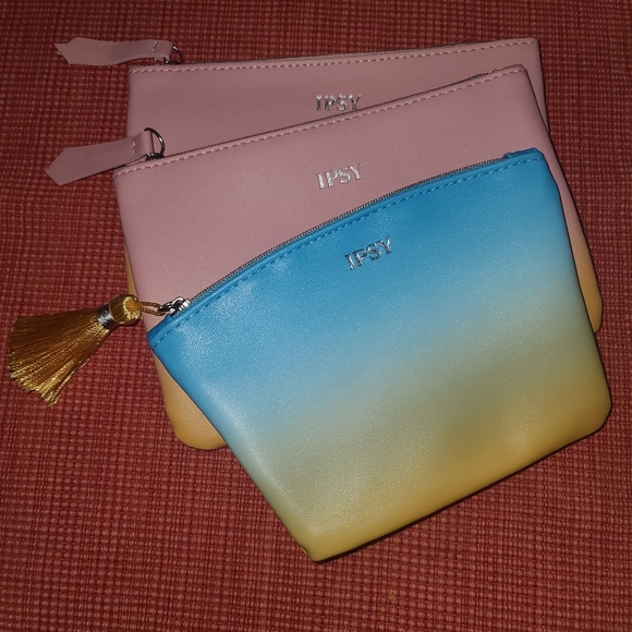 4 NEW IPSY BAGS, PURSE, WALLET, CLUTCH, BEACHY, (CARRY PHONE) MAKEUP GIFT. - Picture 10 of 11